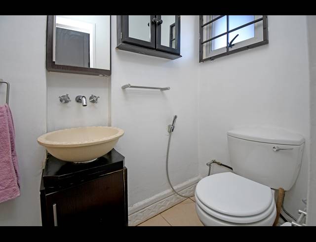 2 BEDROOM APARTMENT FOR SALE IN HOUGHTON ESTATE